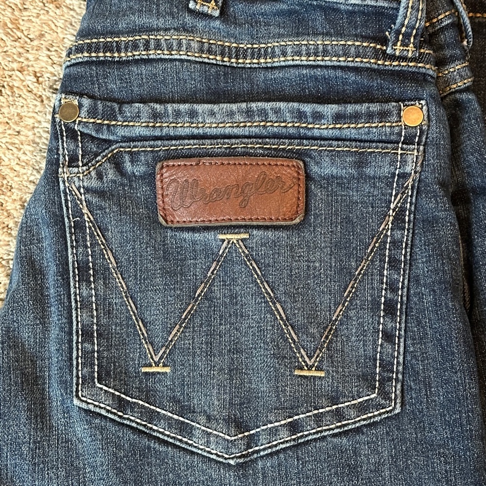 Wrangler Men’s Dark Blue Bootcut Jeans